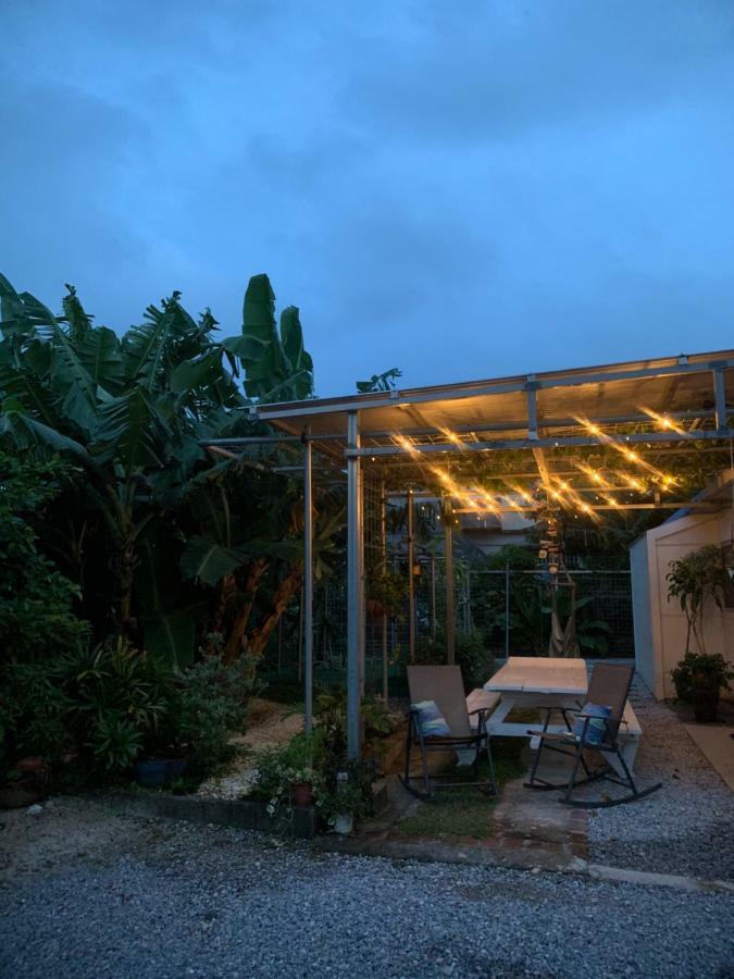 Hacobune Tinyhouse Onna Exterior foto